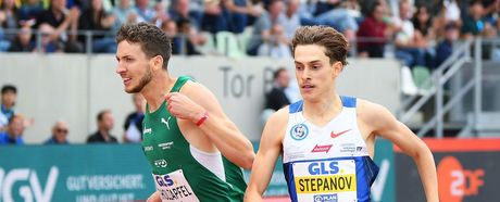 Tim Holzapfel (LV Pliezhausen 2012; links) und Alexander Stepanov (VfL Sindelfingen) treffen erneut aufeinander. 