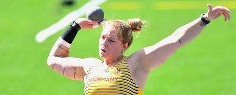 Alina Kenzel schaut nach vorn